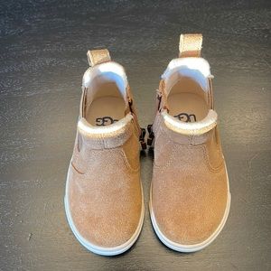 UGG Hamden II Chestnut Suede - SZ 6